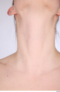 Lexi neck 0001.jpg